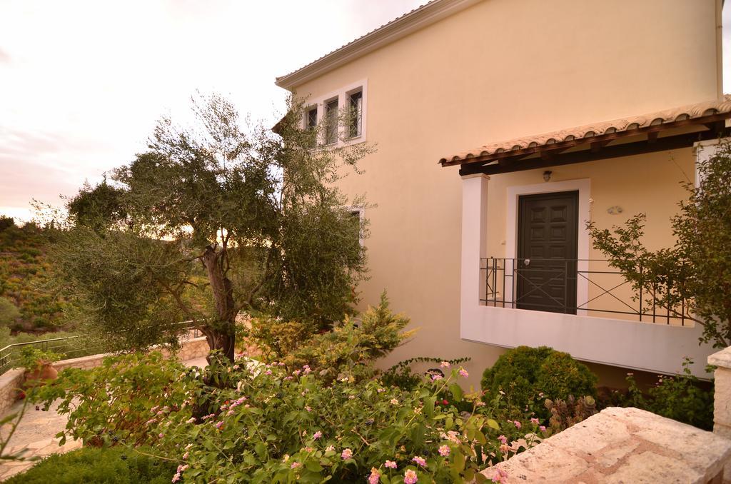 Niriides Luxury Apartments Syvota Exterior foto